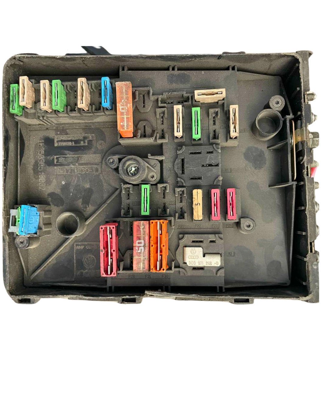 boite fusibles para VW  227087 017181281 / golf5 caddy3 leon2 a3 8p/ 1.4 tsi 1.6 tdi 2.0 tdi 2.0 fsi