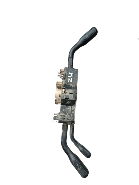 🔧Interrupteur d’éclairage – Audi A4 8D2 (1995) 1.6 Berlina – Réf. 4D0953513C / 12095