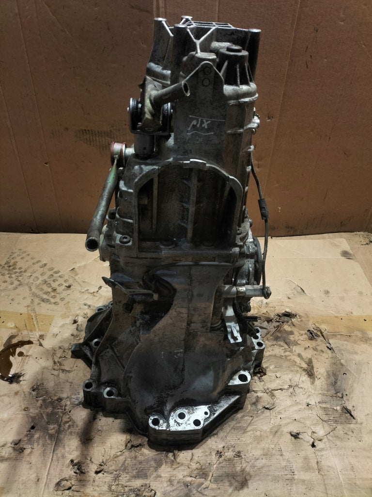 &nbsp;Boîte de vitesses manuelle – Volkswagen Passat B5 / Audi A4 B5 / Audi A6 – Moteur 1.8L Essence (ADR, 125 ch) – environ 1995-2005 Référence : DHZ29086 (interprétée comme le code boîte DHZ associé au numéro 29086)