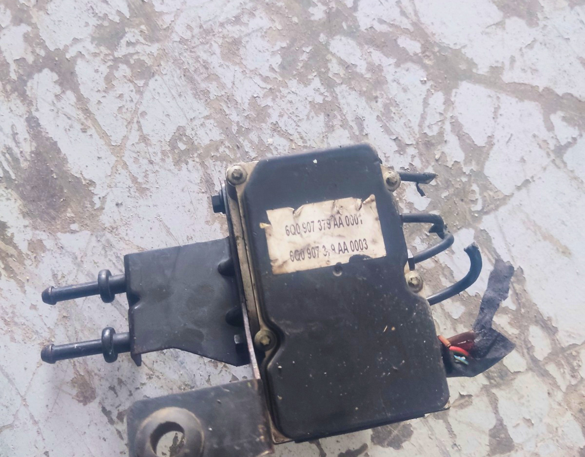 Pompe ABS  6Q0907379AA Bosch polo , seat ibiza fabia