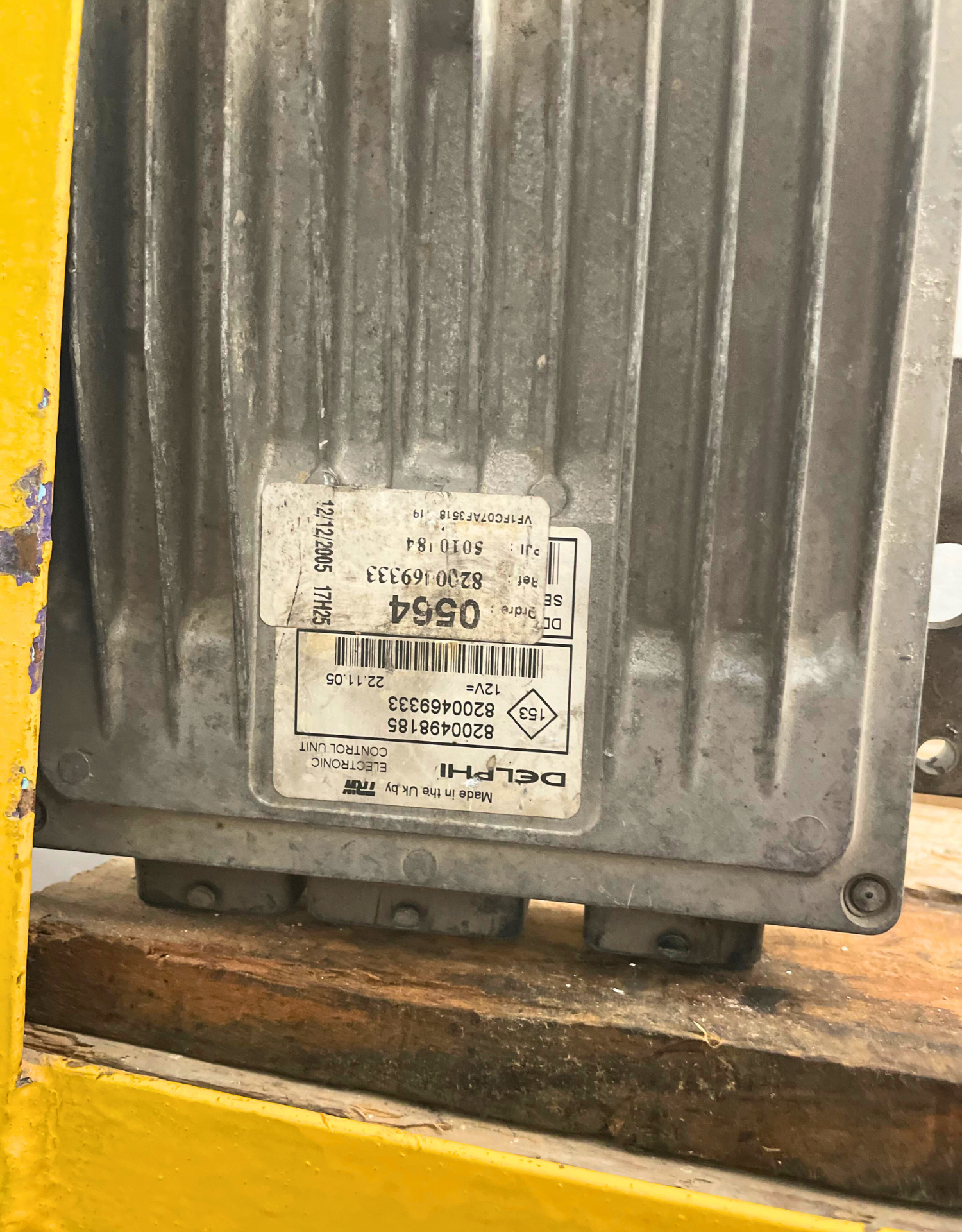 Calculateur 8200498185 8200469333 R0410B027D /CLIO2 3 MEGANE 2 KANGOO1 2SCENIC2 LOGAN1 SANDERO1 NISSAN MICRA NISSAN NOTEE11 NISSAN QASHQAI /1.5 DCI