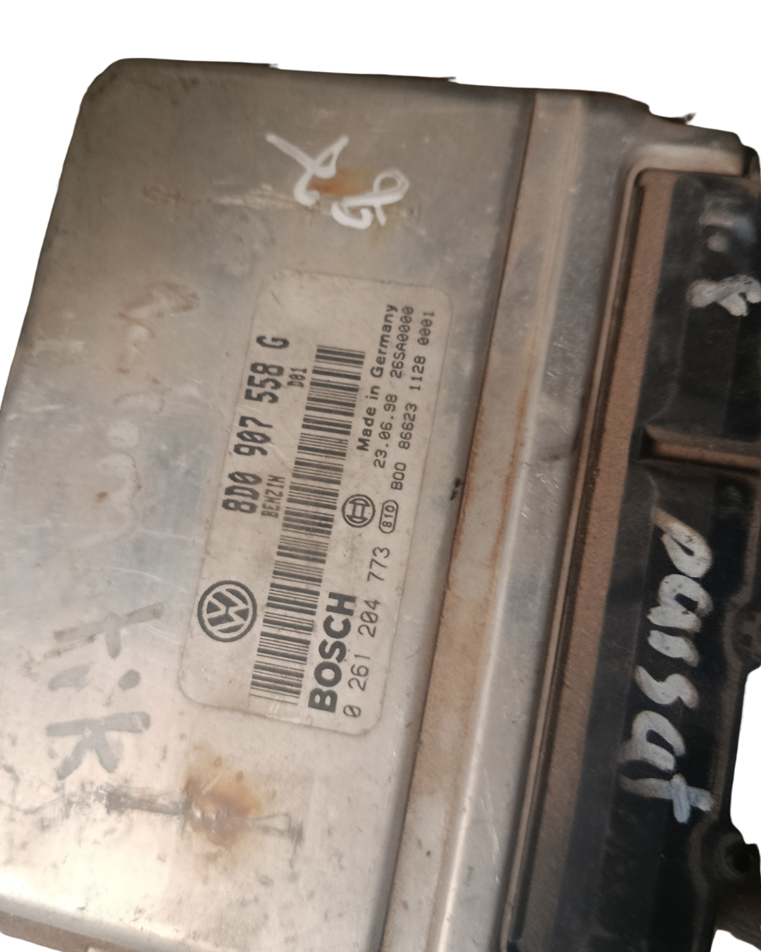 Calculateur moteur BOSCH Motronic M3.8.4   Réf. 8D0907558G  – VOLKSWAGEN PASSAT B5 1.8T 20V – 1997–2000