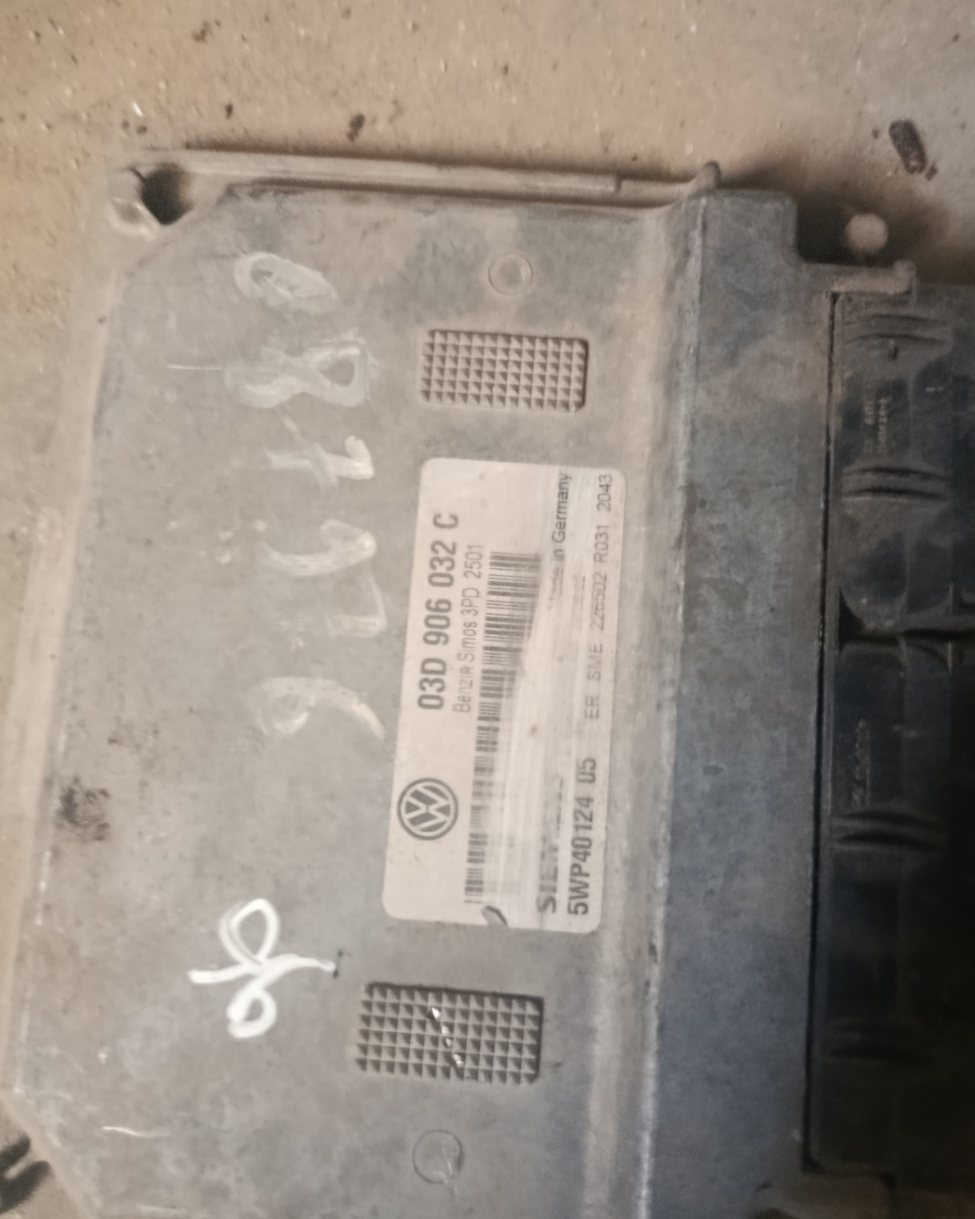 Calculateur moteur BOSCH ME7.5.10 – VOLKSWAGEN LUPO I (6X1, 6E1) 1.0 – 1998–2005 Réf. 030906032CP
