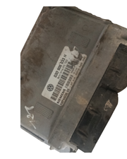 Calculateur Moteur ECU VW Audi Seat 03D906033H 5WP40309 02 (Copie)