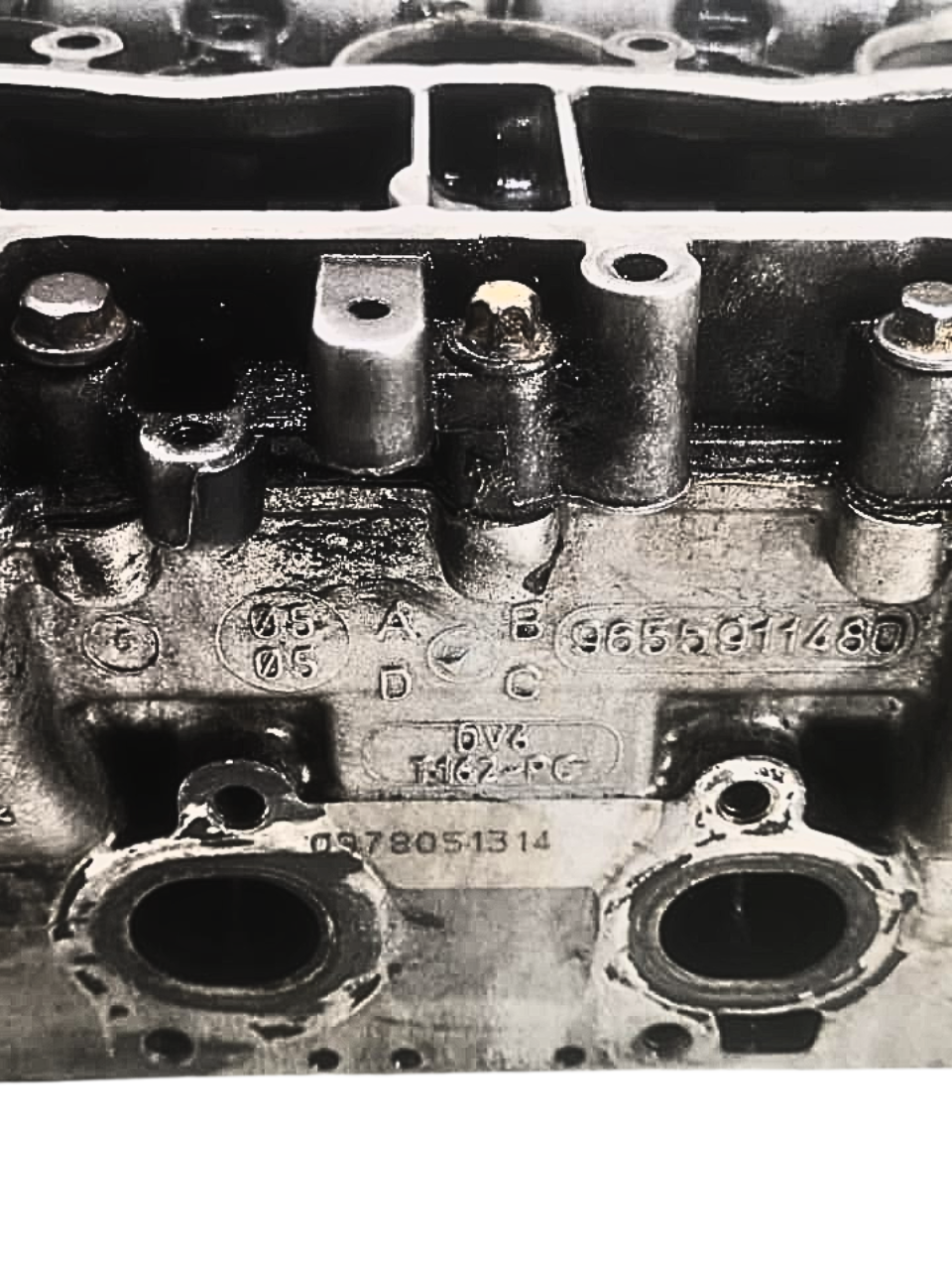 Culasse ref 0200EH – 9655911480 (1.6 HDi / TDCi 16V turbo-diesel) c4 berlingo c3 307 308 3008 5008 partener 2&nbsp; fox&nbsp; cmax c30 s40&nbsp; 1.6 hdi