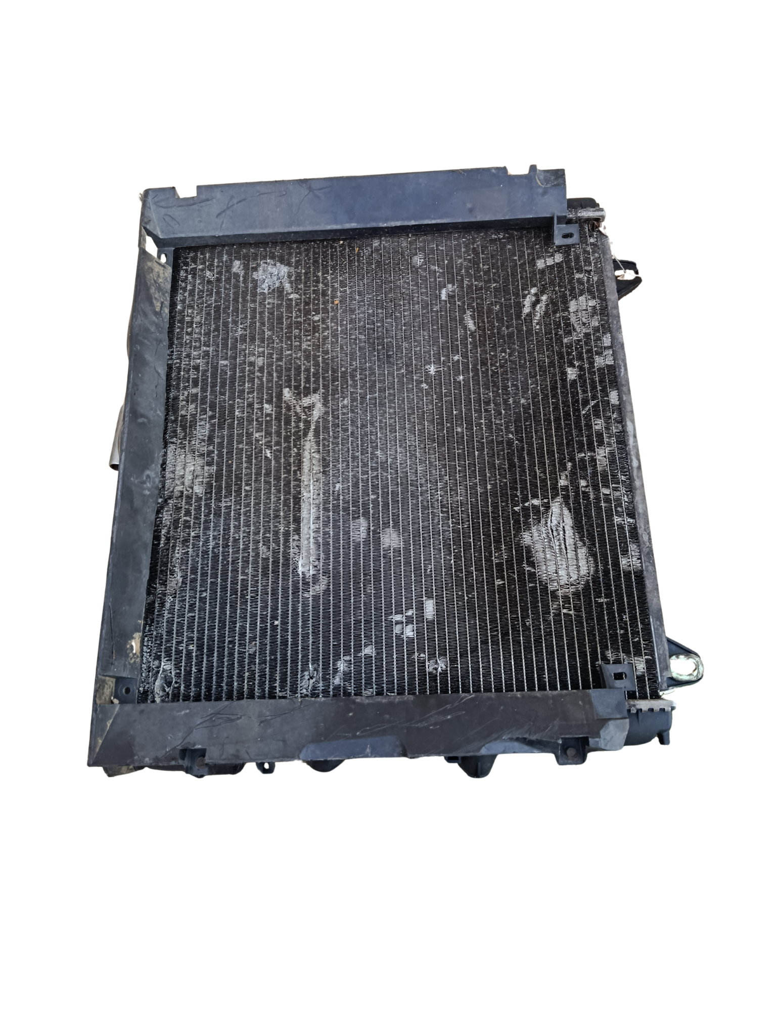 radiateur de refroidissement moteur et ventilateur  pour Renault kangoo phase 1 1.9dci référence 7700312858