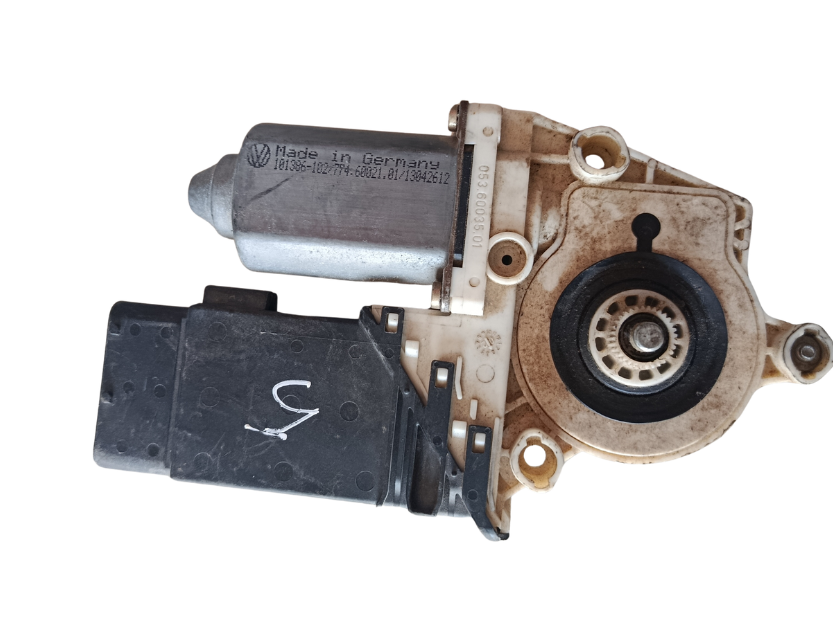 Moteur de lève-vitre avant droit – Groupe VAG (Plateforme PQ34) – 1998-2008 golf 4 g jetta 4 bora leon 1 toledo 2 octavia1