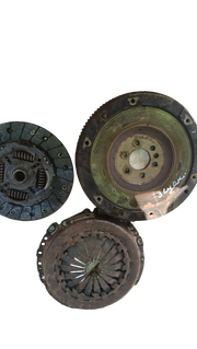 kit d embrayage  avec  volant moteur  ref  9809984080  1040907  1.2  puretech  vti