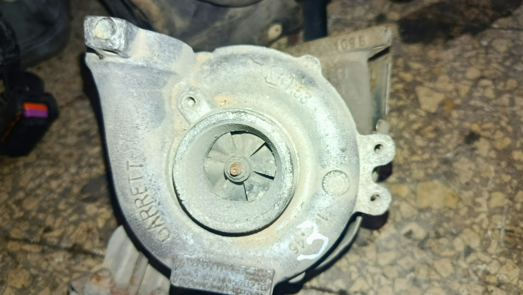 Turbo compresseur – Audi A8 3.3 TDI / VW – 1999-2005 Réf. 057145702