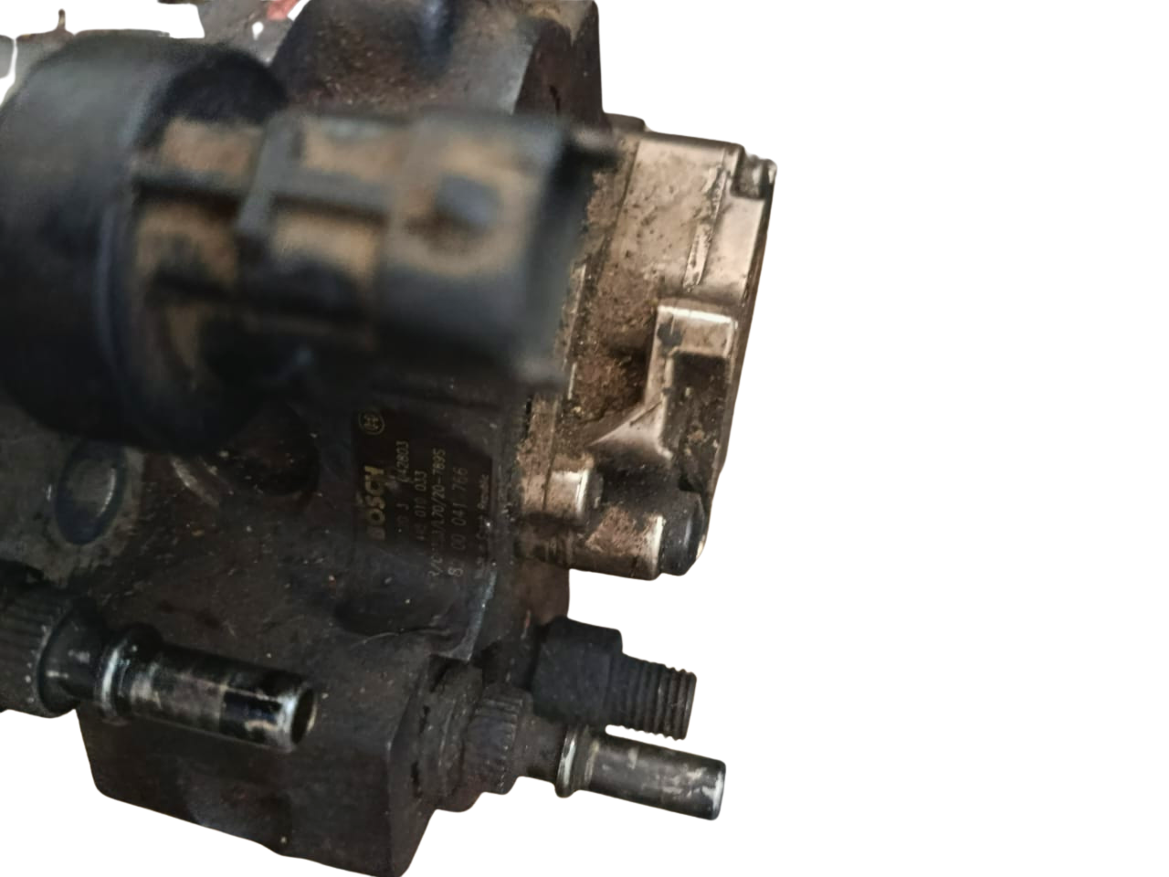 pompe d’injection haute pression Bosch – Références croisées : 8200170377 / 0445010033 – moteurs Renault 2.2 &amp; 2.5 dCi (Common Rail).