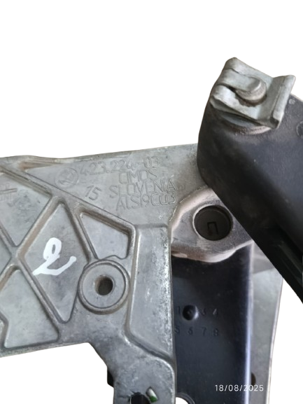 Pédales de Frein et d'Embrayage BMW E87 - Réf. OEM : 423224 SEIE 1 1.5