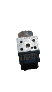 Bloc ABS (pompe + module de commande)  Réf. 11000031300– NISSAN NAVARA (D22) / PICK-UP (D22) / TERRANO II 2.5 dCi – 1997–2008