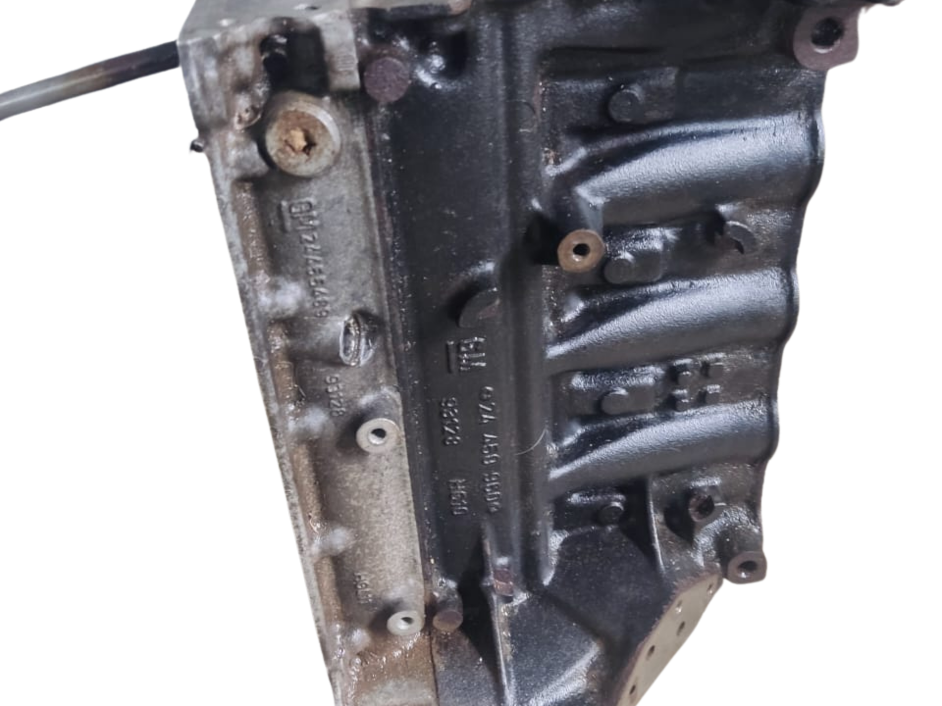 Bloc moteur inférieur d'occasion ]  24450960 opel corsa c  d astra g h mervia a tigra b agilia a b combo c  1.2 1.4 16v