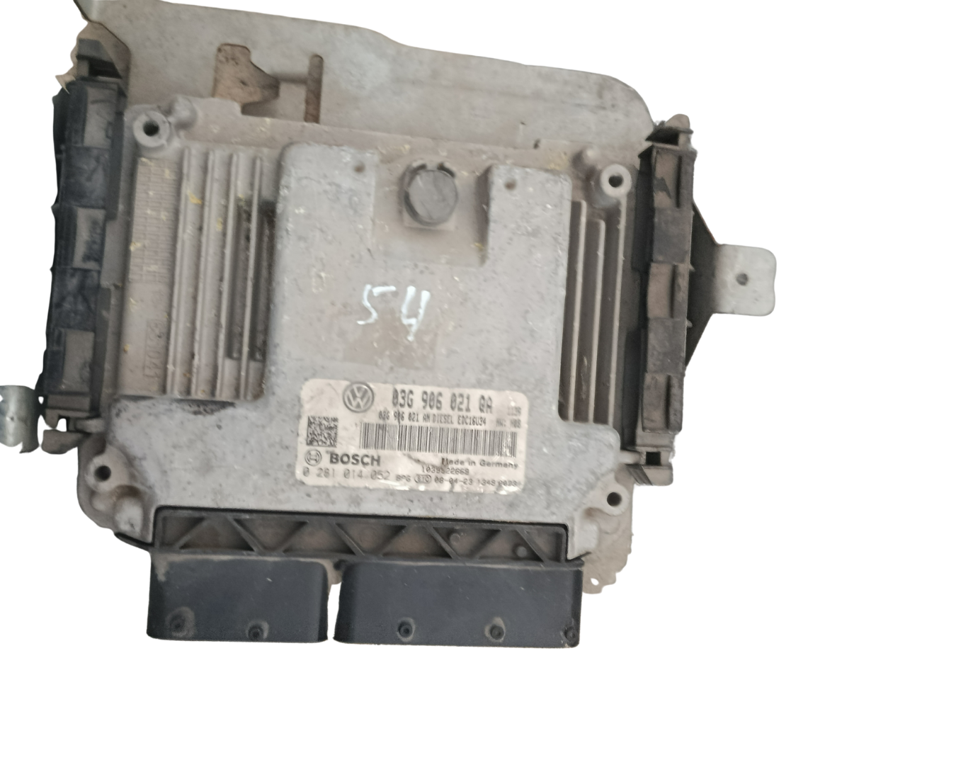 Calculateur moteur Bosch 0281014052 / golf5  plus jetta 5 touran /1.9 tdi