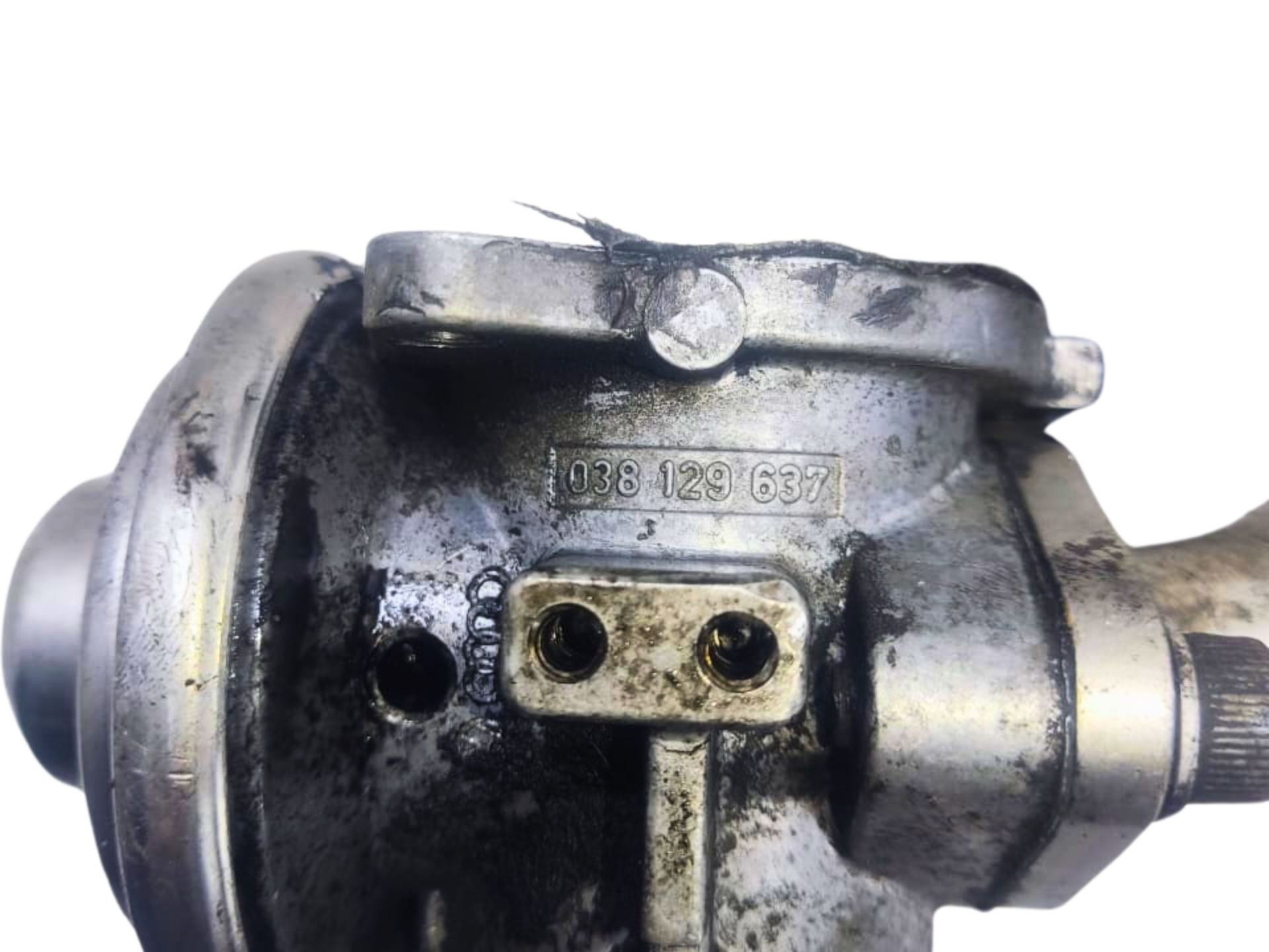 Soupape Egr et tube  VWAG 038129637 1.9 16v /golf 4 bora polo lupo fox / audi a3 8l/8p a4 b6/b7 / leon ibiza cordoba altea / fabia octavia roomster superb/