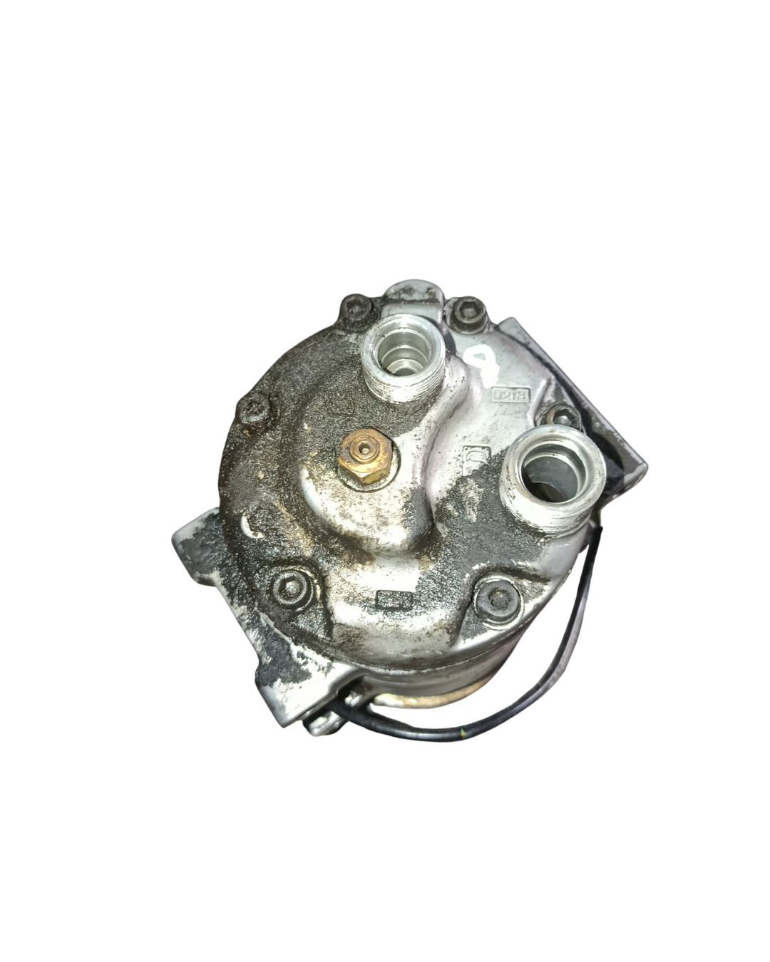 Compresseur Climatisation – Réf. 8D0 260 805 D VW 1.6 1.6 2.0 2.2 2.4 ESSENCE 2.5 2.7 1.9 2.3 TDI\AUDI A4 B5 AUDI A6 C5 PASSAT B5 GOLF4 BORA EXEO