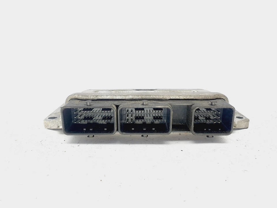 Calculateur 21586059-6A / 8200509516 Valeo / megane2 scenic2 clio3 modus logan 1 2 ssandero/ 1.6 16v